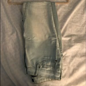 Light Wash Jeggings